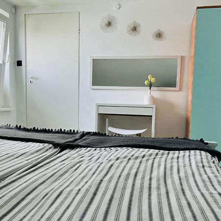Pokoje Goscinne U Anny Darłowo Exteriör bild